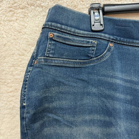 930. Size 28 Short - SIGNATURE by LEVI'S Pull On Skinny Jeans Denim Shaping NEW - Picture 4 of 10